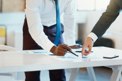 Decisões com dados e redução de erros nas empresas com Andre de Barros Faria.