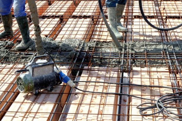 Valderci Malagosini Machado explica, na prática, as diferenças entre os tipos de lajes, seus usos mais indicados e os impactos diretos na execução da obra.