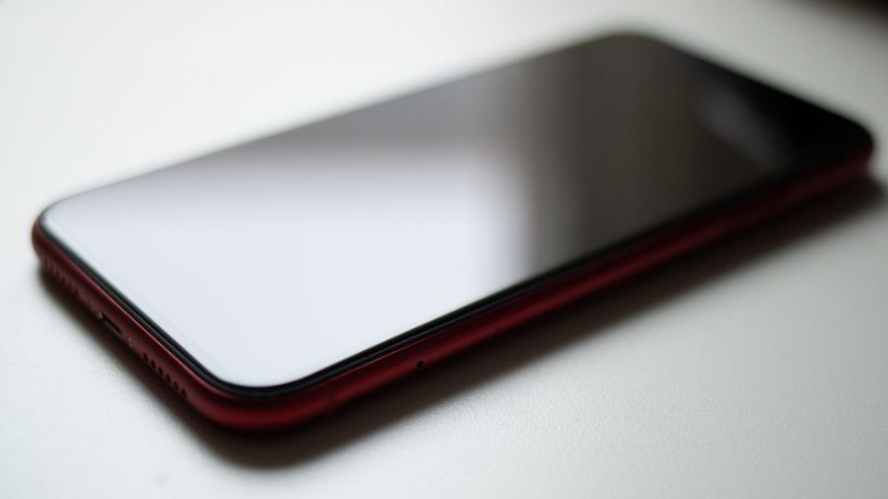 Apostas online nas favelas: promessa de renda rápida esconde ciclo de precariedade