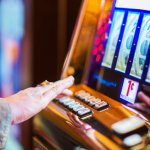 Regulamentação dos jogos de azar em estabelecimentos avança em Minas Gerais e redefine debate econômico no Brasil